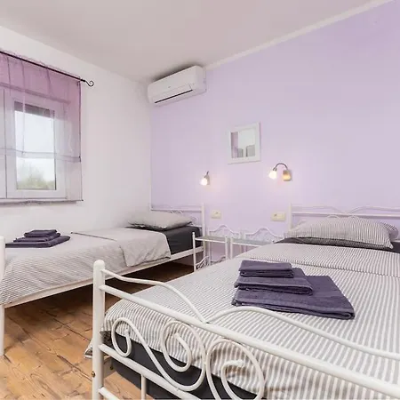 Frida By Istrialux * Cabrunici