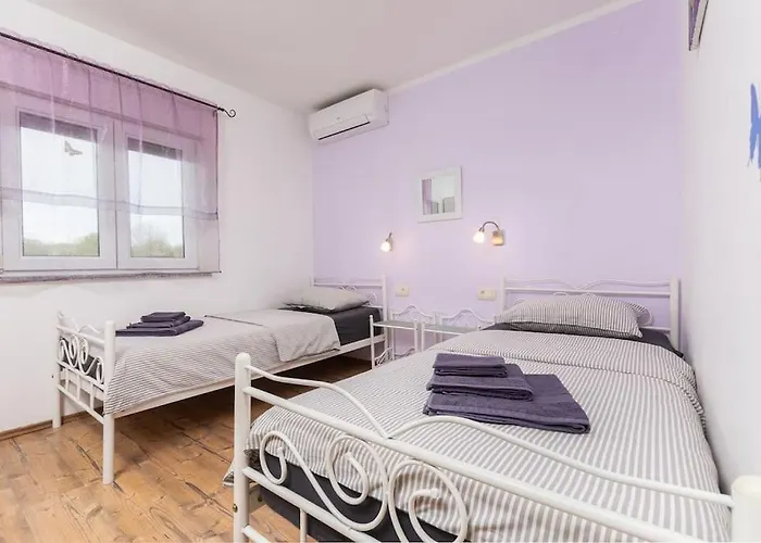 Frida By Istrialux * Cabrunici