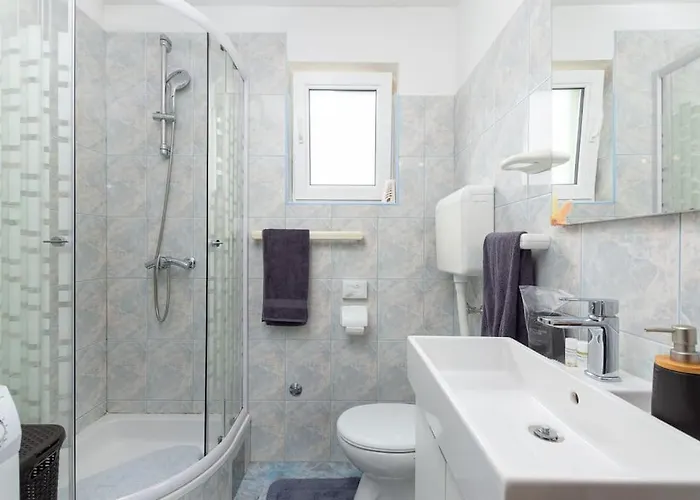 Frida By Istrialux Cabrunici